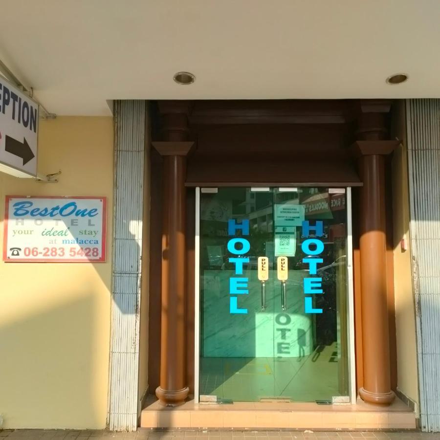 Best One Hotel Malacca Bagian luar foto