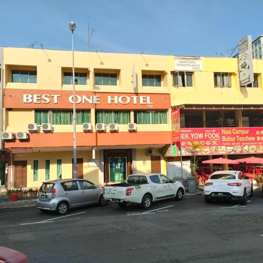 Best One Hotel Malacca Bagian luar foto