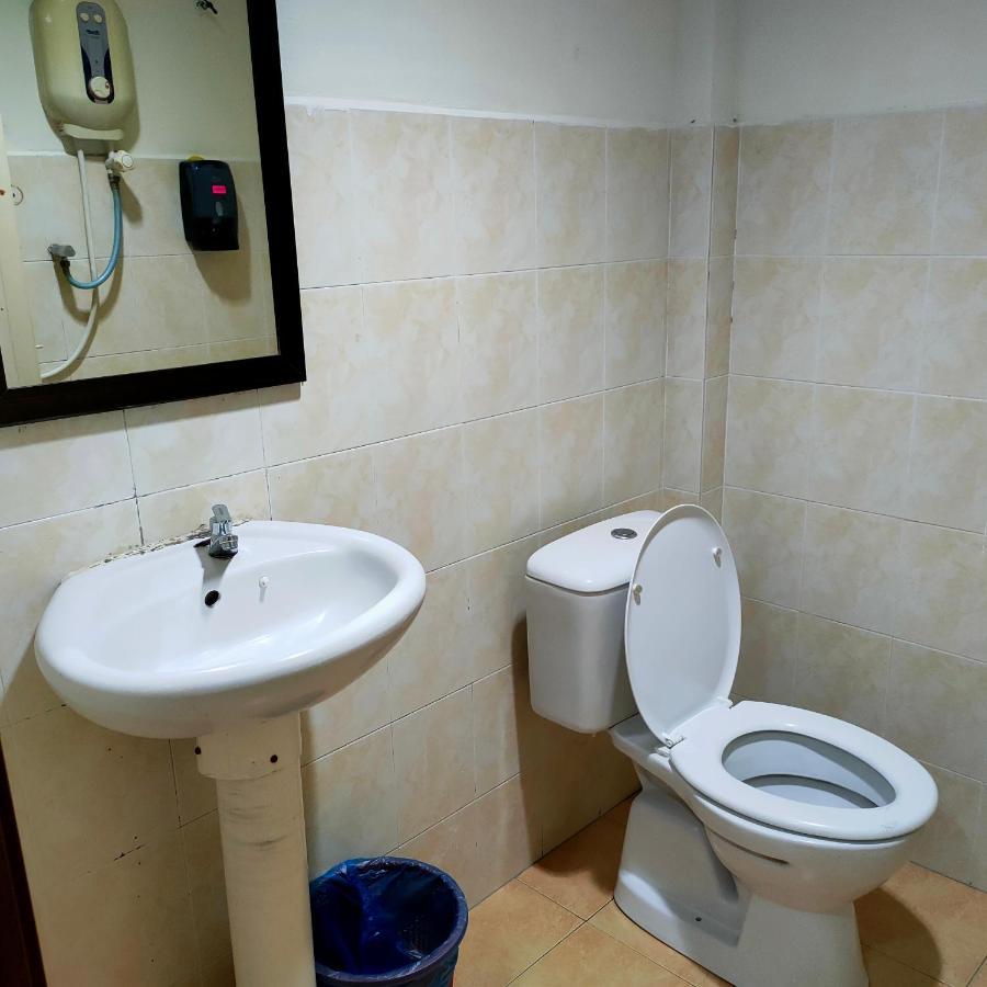 Best One Hotel Malacca Bagian luar foto