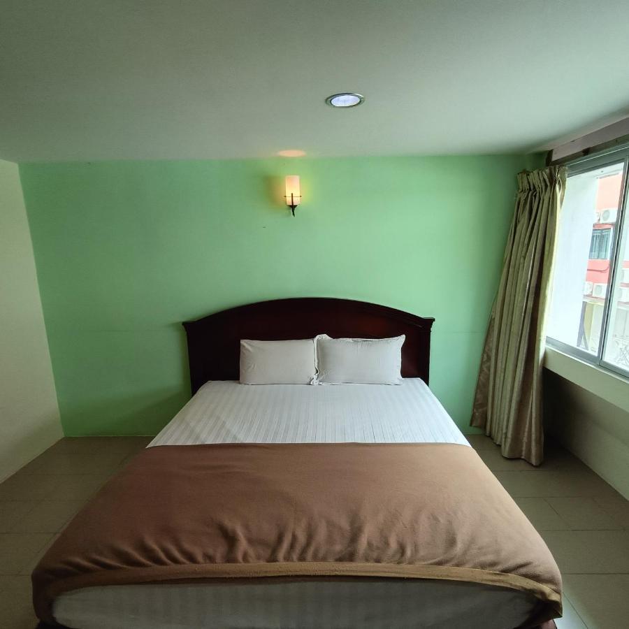 Best One Hotel Malacca Bagian luar foto