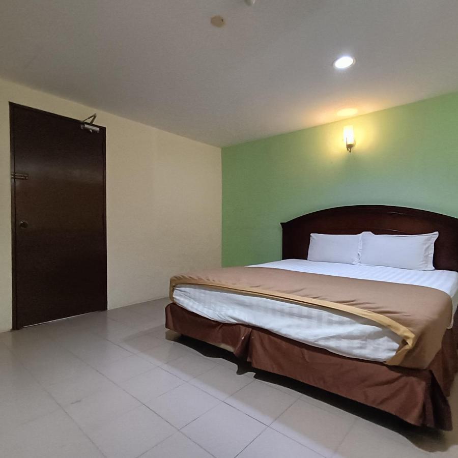 Best One Hotel Malacca Bagian luar foto